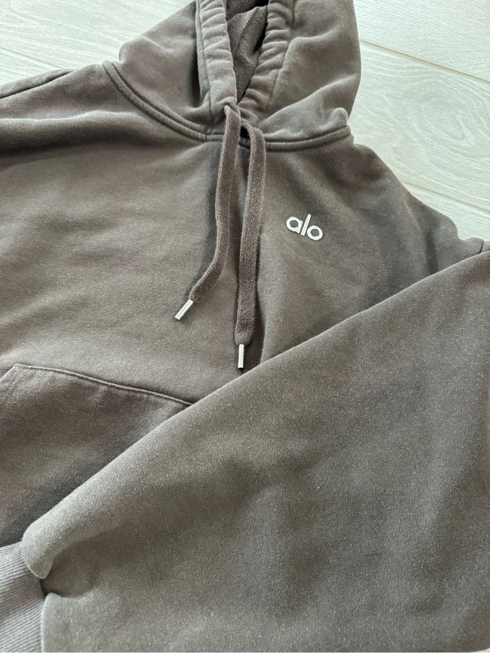 ALO YOGA Accolade Hoodie in Dark Brown Espresso GUC